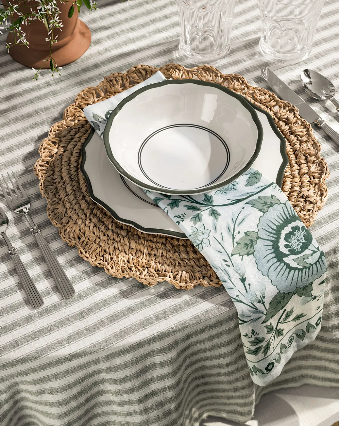 Alcott Melamine Dinner Plates (Set of 4)