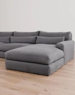 Beckstead Chaise Sectional 128