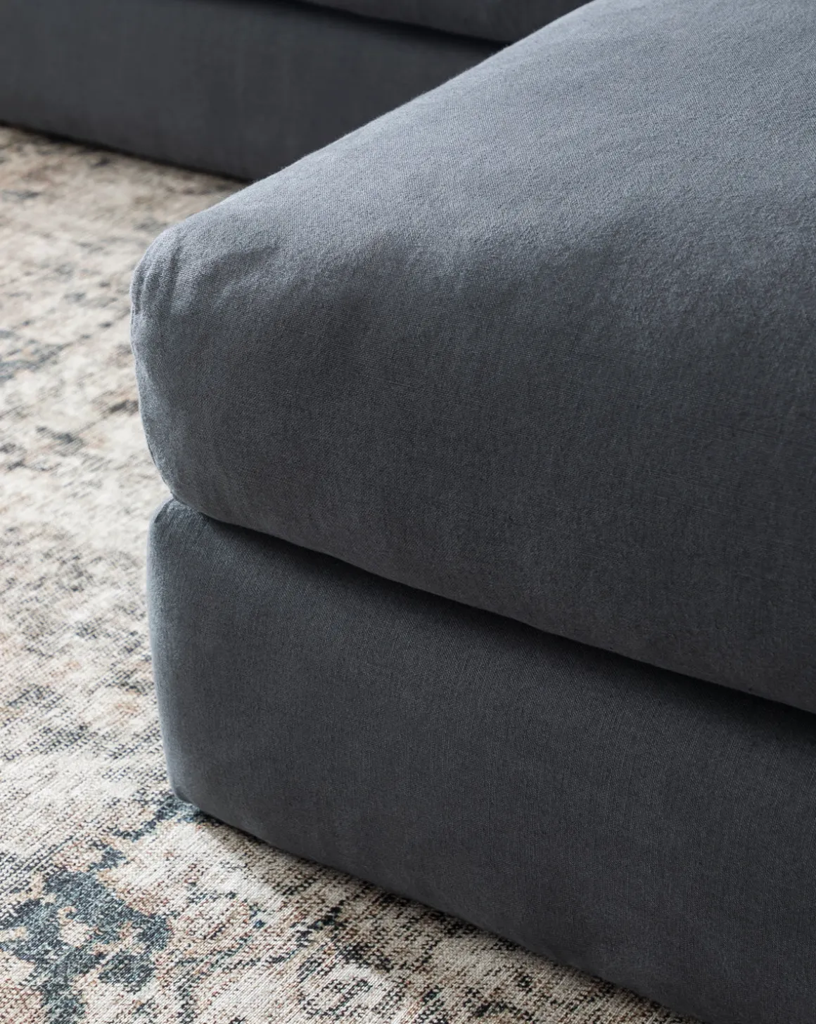 Beckstead Chaise Sectional 128"
