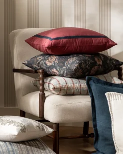 Capulet Pillow Cover