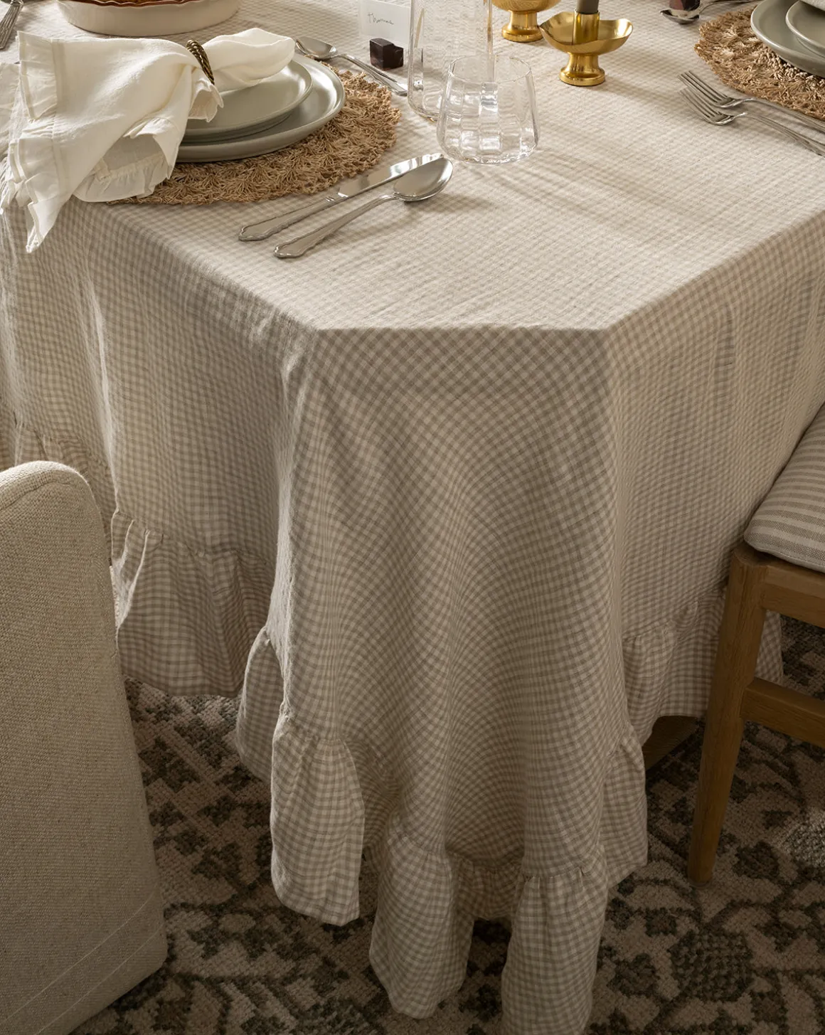 Catania Linen Ruffle Tablecloth