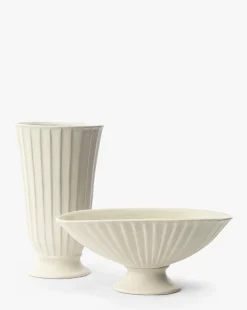 Delphi Footed Vase