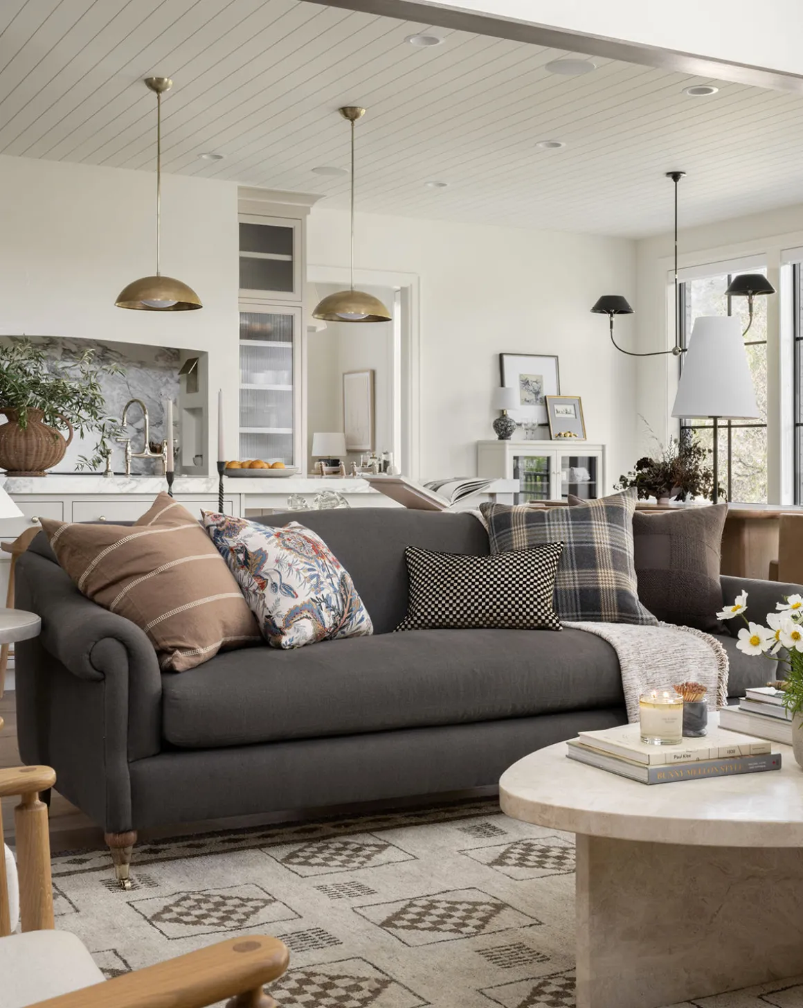 Hildegard Sofa 90"