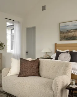 Magda Settee 65.25