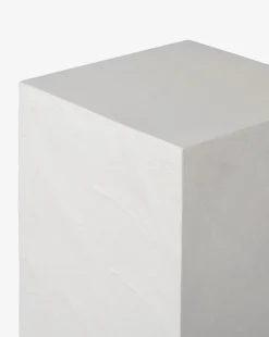 Maravi Indoor/Outdoor Pedestal