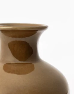 Natalia Vase