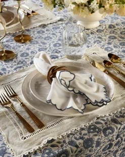 Scallop Border Napkins (Set of 4)